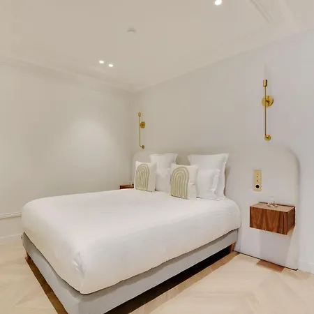 Maison Galante's With Services In La Madeleine - Opera Apartment *