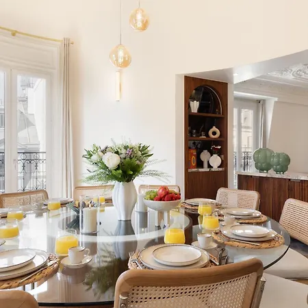 Maison Galante's With Services In La Madeleine - Opera Apartment