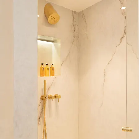 Maison Galante's With Services In La Madeleine - Opera Lejlighed