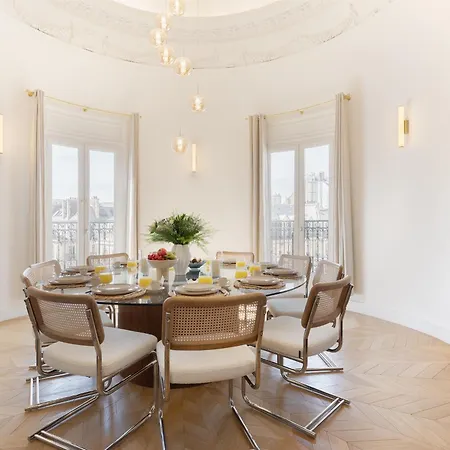 Maison Galante's With Services In La Madeleine - Opera