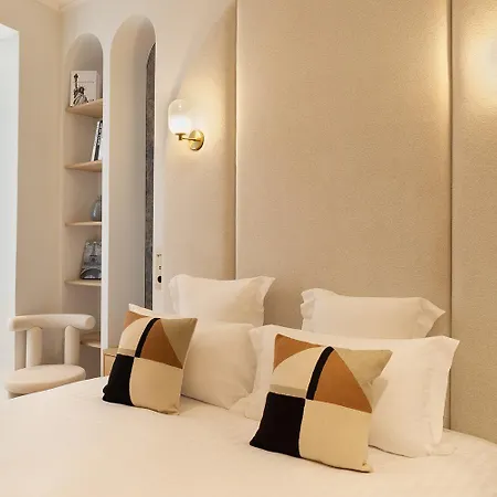 Maison Galante's With Services In La Madeleine - Opera Paris