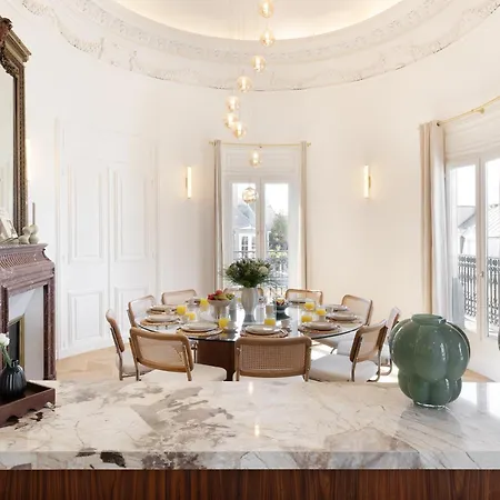 Maison Galante's With Services In La Madeleine - Opera