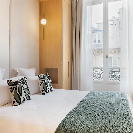 Maison Galante's With Services In La Madeleine - Opera *