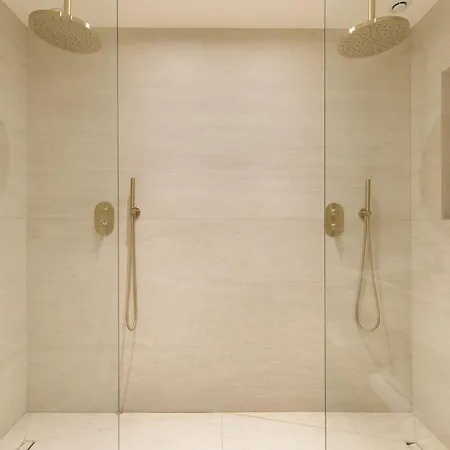 Maison Galante's With Services In La Madeleine - Opera Paris