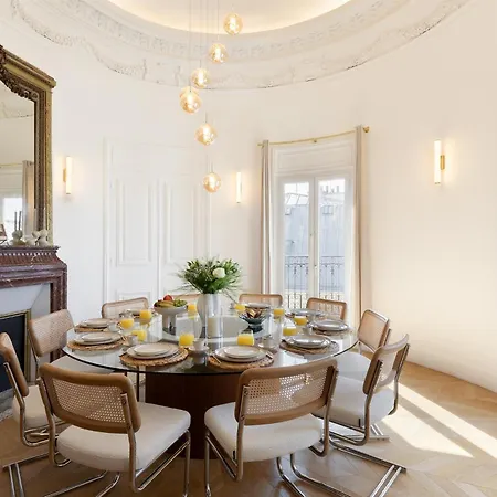 Maison Galante's With Services In La Madeleine - Opera