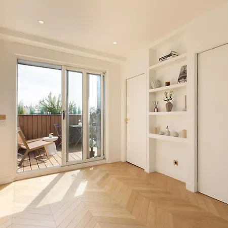 Maison Galante's With Services In La Madeleine - Opera Apartment
