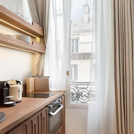 Maison Galante's With Services In La Madeleine - Opera Paris