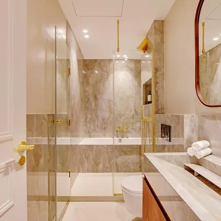 Maison Galante's With Services In La Madeleine - Opera Appartement
