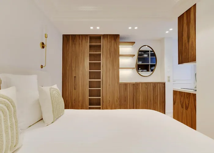 Maison Galante's With Services In La Madeleine - Opera アパート パリ