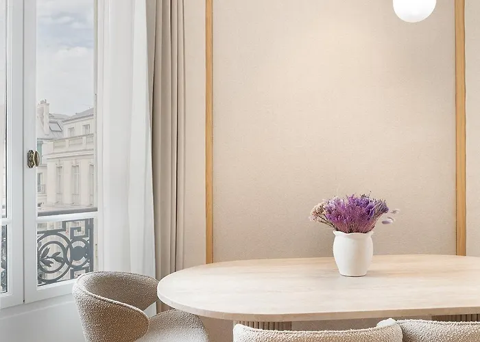 Maison Galante's With Services In La Madeleine - Opera アパート *