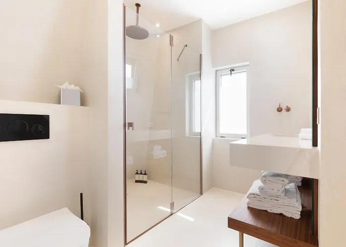 Maison Galante's With Services In La Madeleine - Opera * パリ