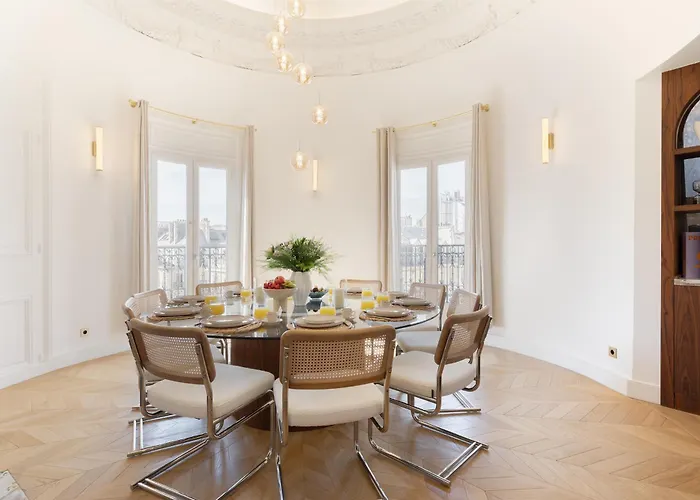 Maison Galante's With Services In La Madeleine - Opera