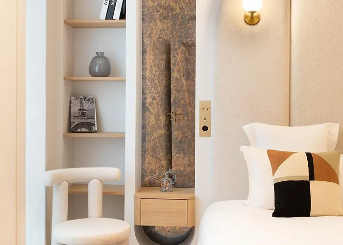 Maison Galante's With Services In La Madeleine - Opera *