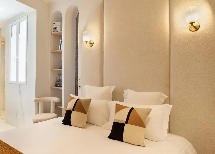 Maison Galante's With Services In La Madeleine - Opera パリ