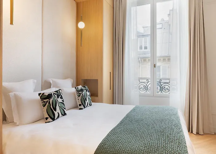 Maison Galante's With Services In La Madeleine - Opera *