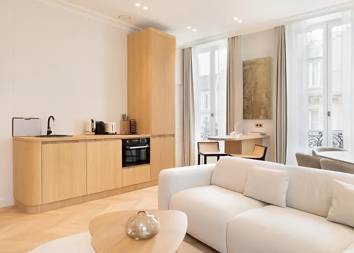 Maison Galante's With Services In La Madeleine - Opera * パリ