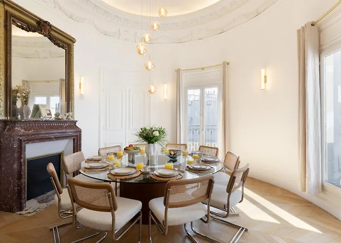 Maison Galante's With Services In La Madeleine - Opera